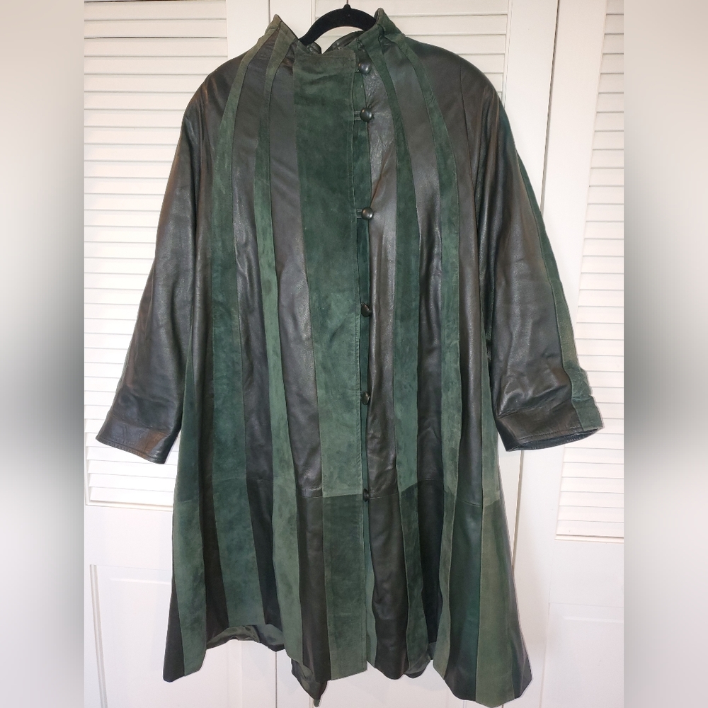 Vera Pelle made in Italy leather & suede jacket fits a large